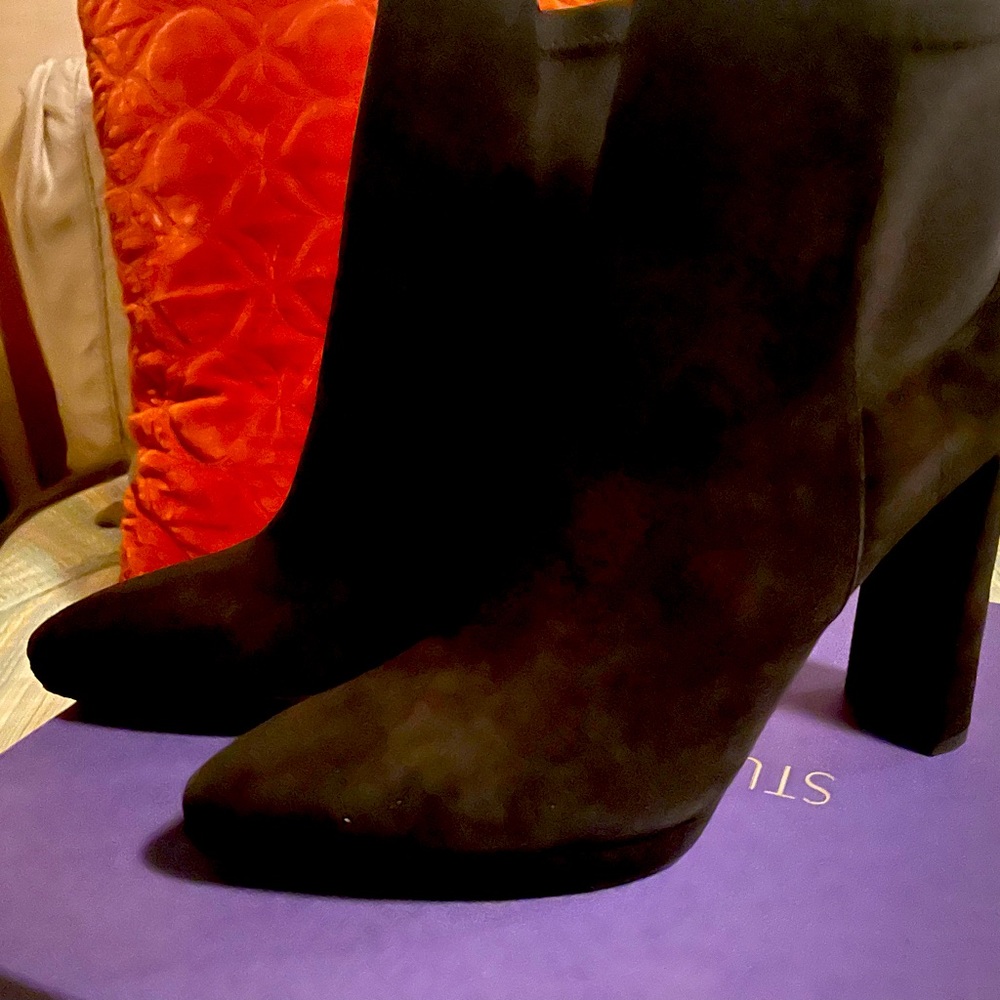 Stuart Weitzman Black suede heeled booties